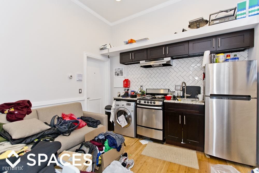 Primary Photo - 53 W Burton Pl