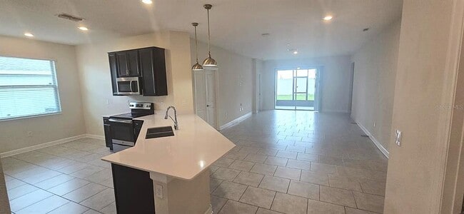Building Photo - 212 Bergamot Lp