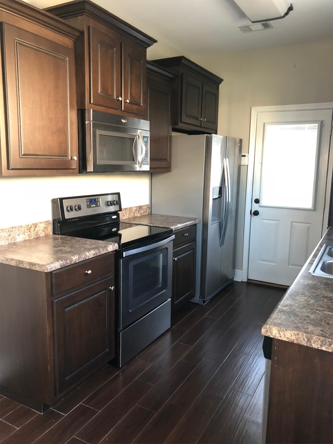 Photo - 506 Wesley Pl Townhome