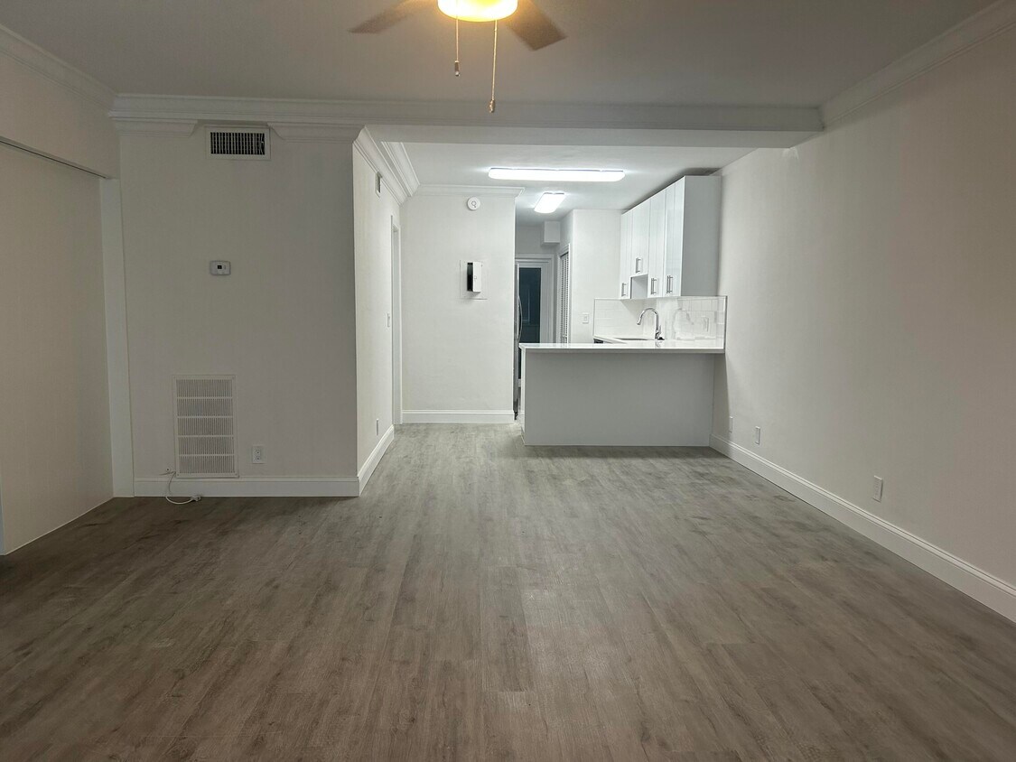 Foto del edificio - 1015 Spanish River Rd