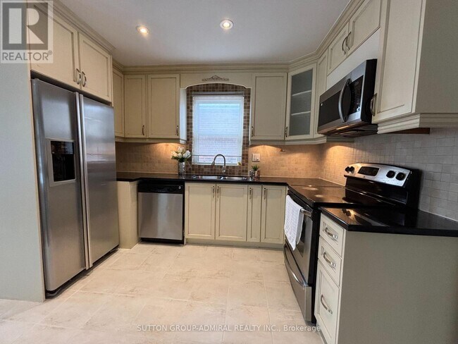 Photo du bâtiment - 138 Poyntz Ave