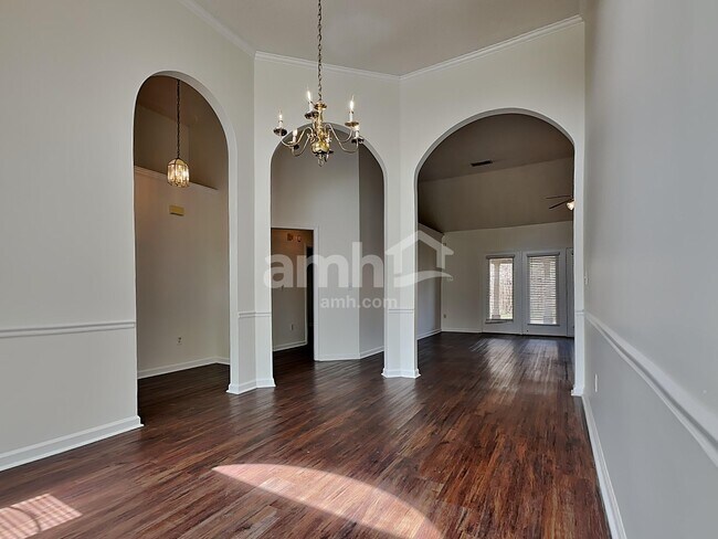 Foto del edificio - 9270 Chimneyrock Blvd