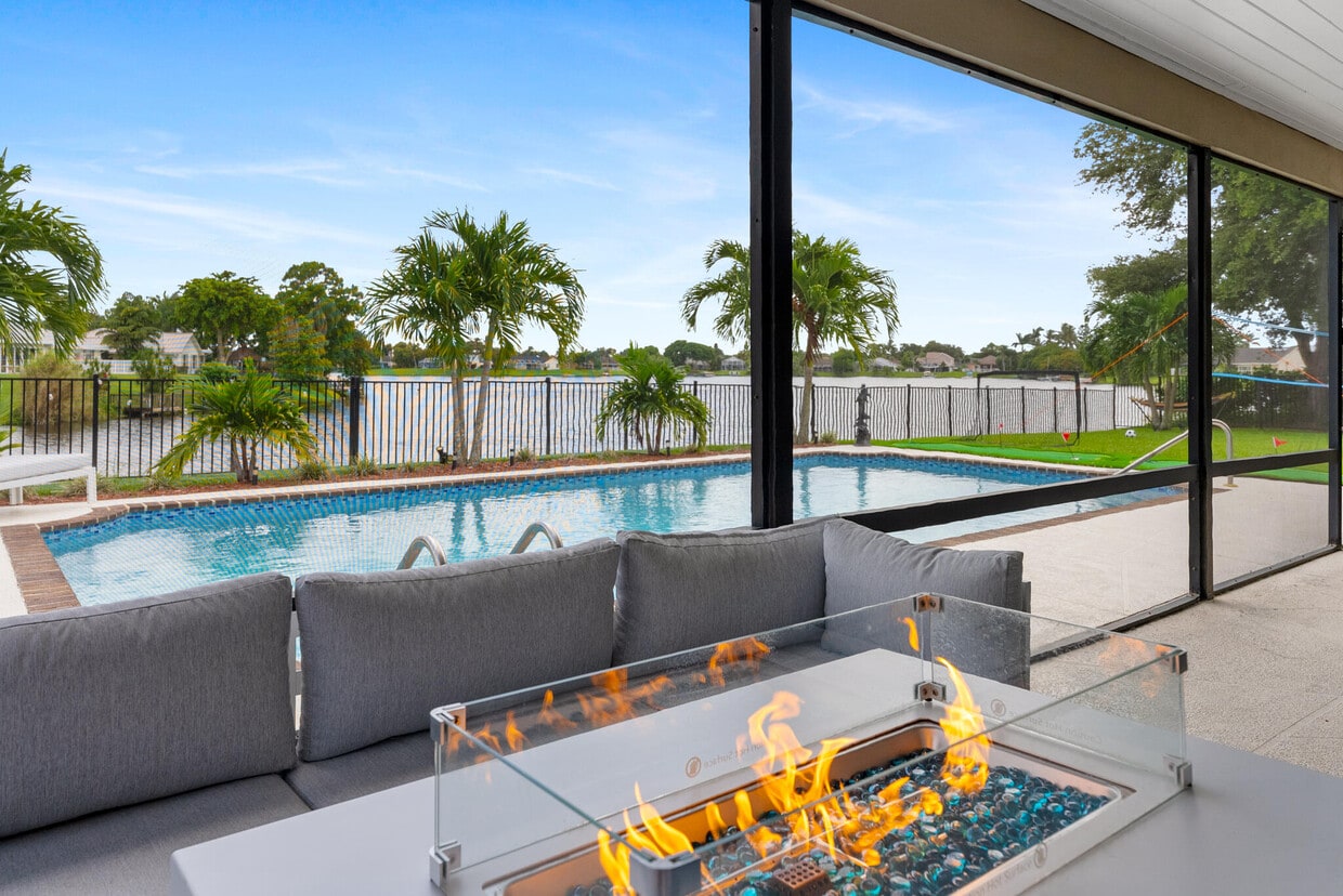 Foto principal - 12875 Guilford Cir