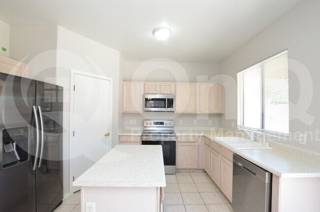 Building Photo - 3918 W Arlington Cir