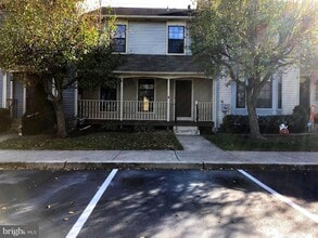 Building Photo - 56 Burgundy Dr