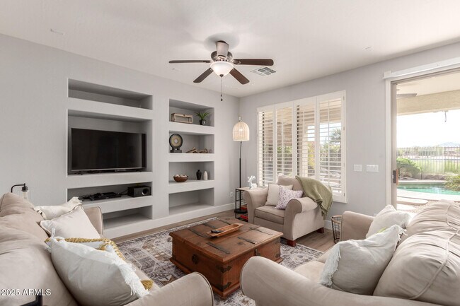 Foto del edificio - 3725 E Meadowview Dr