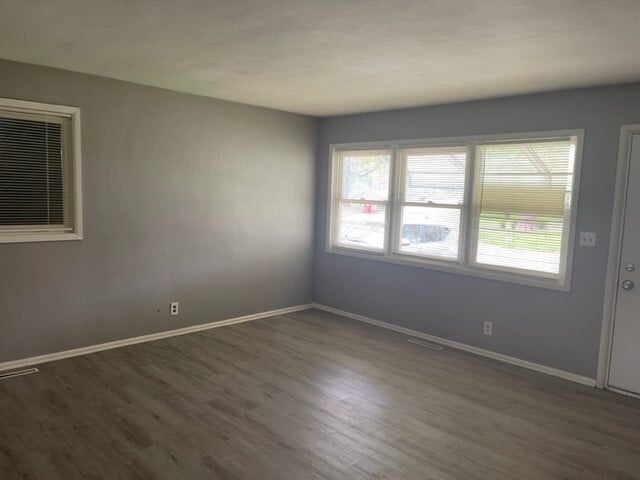 Primary Photo - 1601 Joanne Ln