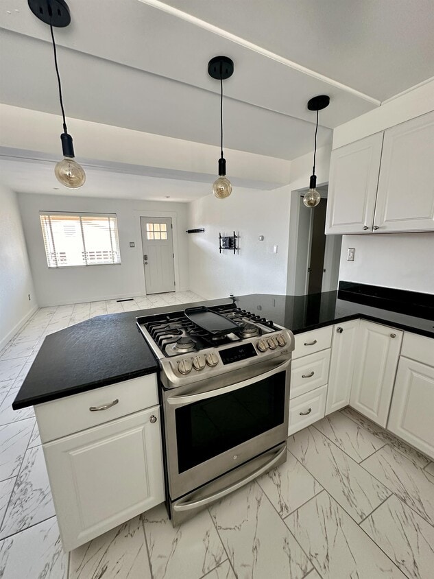 Photo - 650 N 300 W (Salt Lake City, UT)