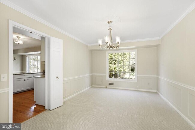 Foto del edificio - 3725 Templeton Pl