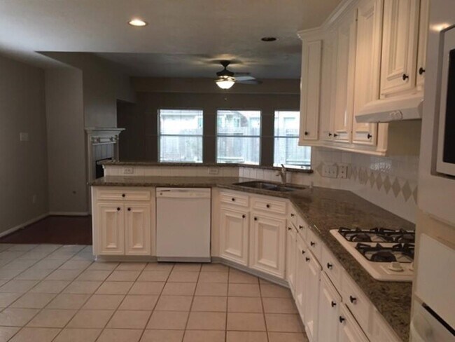 Foto del edificio - 124 Greenridge Cir