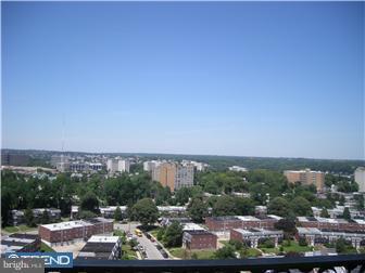 Primary Photo - 3701 S George Mason Dr