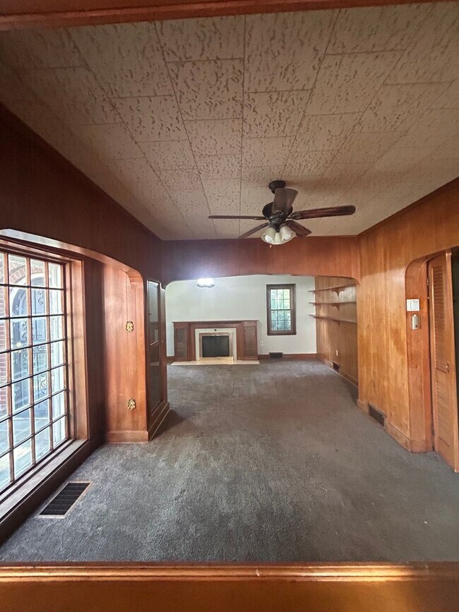 Foto del edificio - 822 E Rudisill Blvd