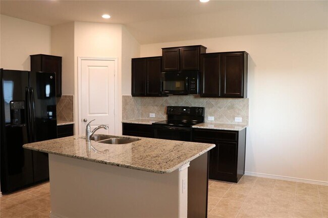 Foto del edificio - 1032 Hillrose Dr