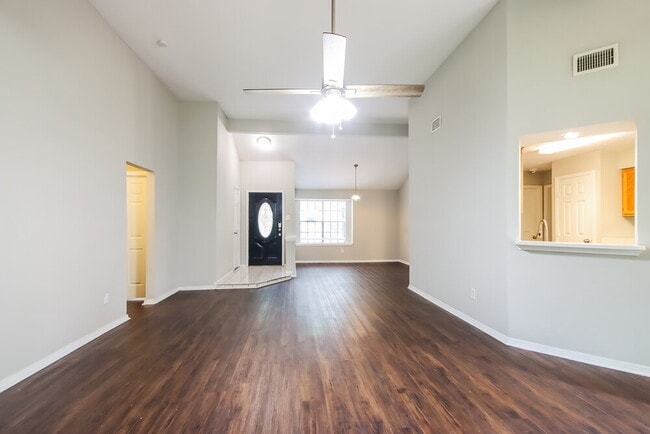 Building Photo - 5207 Village Springs Dr