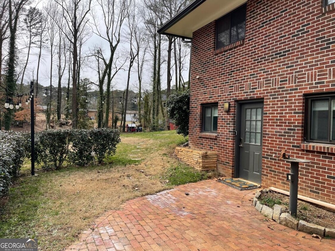 Foto principal - 3499 Fairway Dr