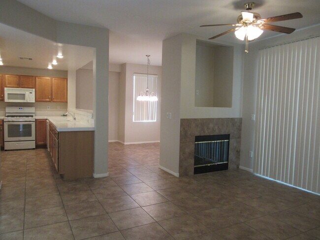 Building Photo - Summerlin 3 Bedroom Condo