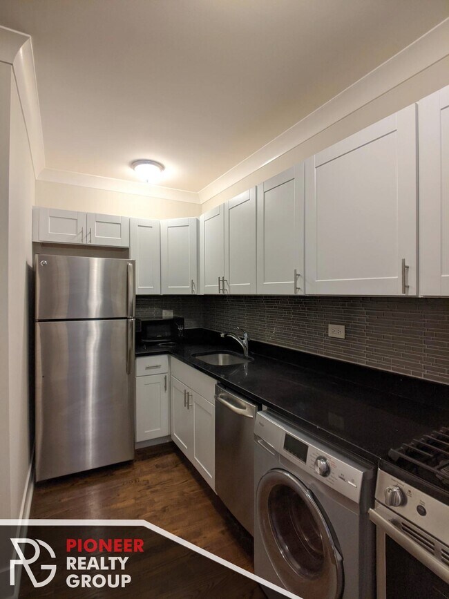 Foto del edificio - 2129 N Dayton St