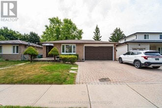 Building Photo - 120 Madoc Dr