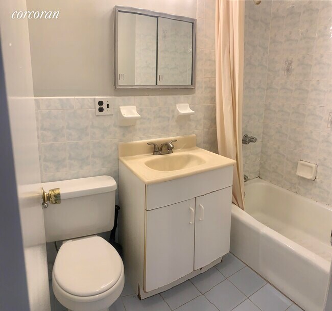 Foto del edificio - 1249 72nd St