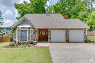 Building Photo - 1813 Rambling Woods Dr NW