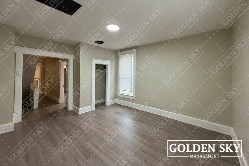 Building Photo - 1224 E Main St