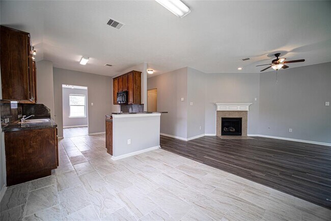 Foto del edificio - 1218 Collier Point Ln