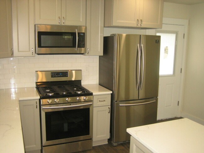 Foto del edificio - 1065 Garnet St NE