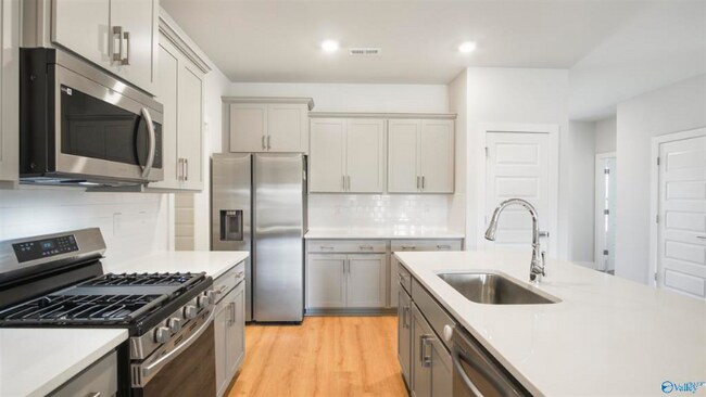 Foto del edificio - 14801 Demarie Ln