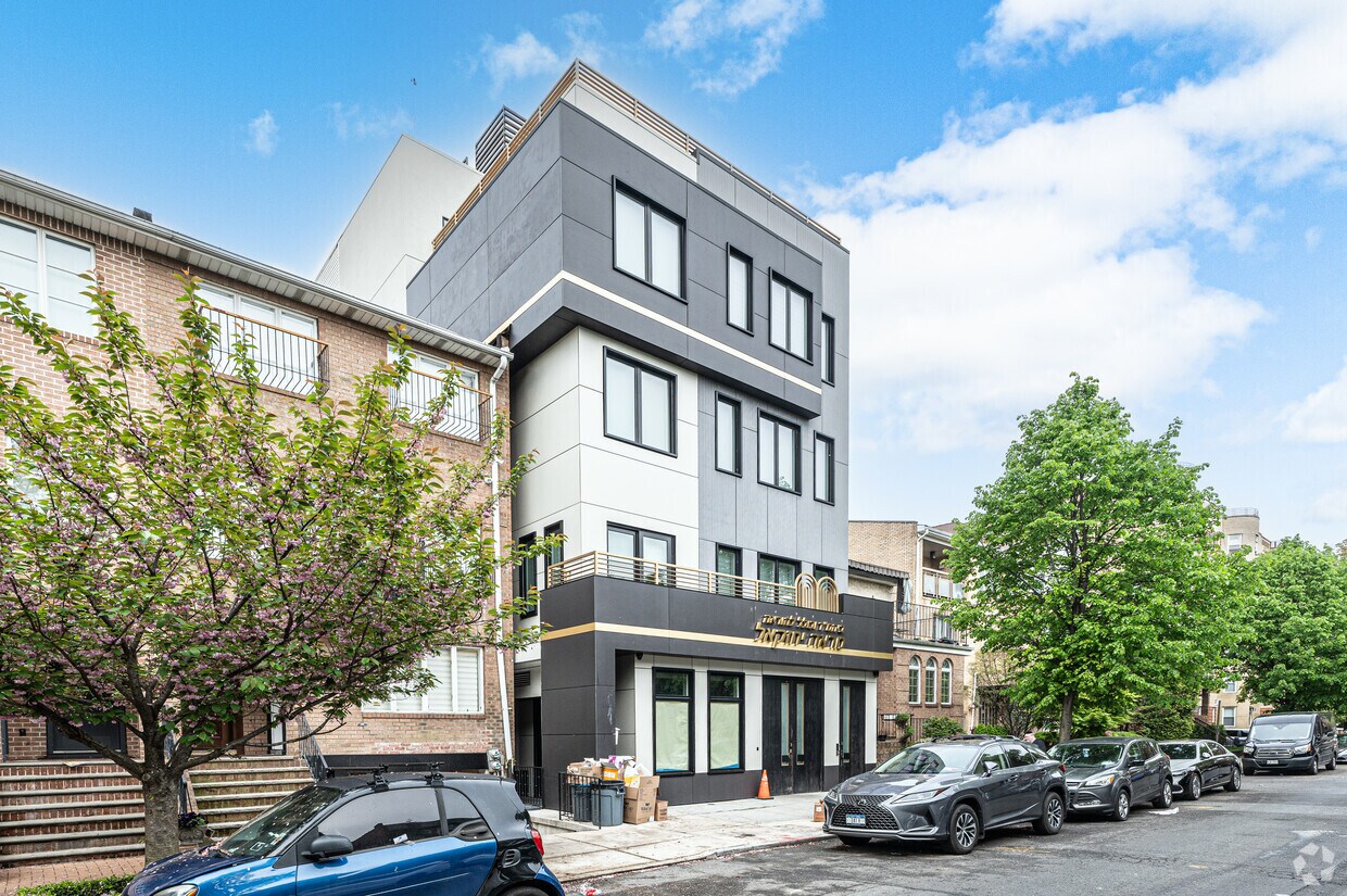 Primary Photo - 1466 54th St