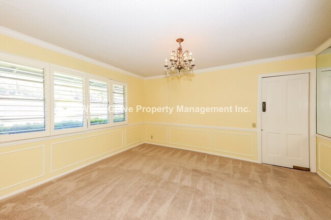 Building Photo - 4 Bedroom Pool Home in Raymond Hills Neigh...