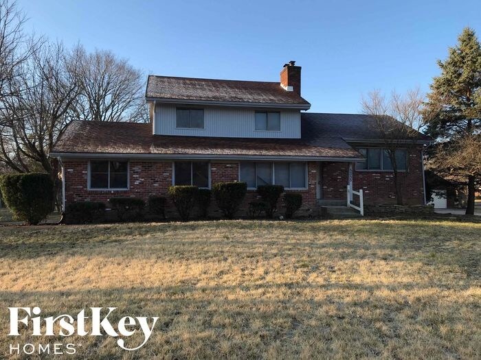 Primary Photo - 5255 Roxbury Rd