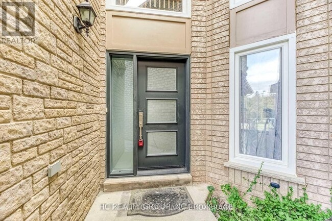 Building Photo - 2233 Rockingham Dr