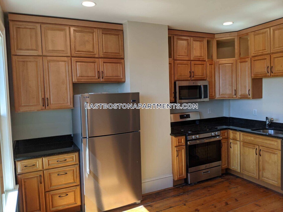 Foto principal - 273 Webster St