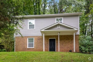 Building Photo - 421 Whispering Pines Dr