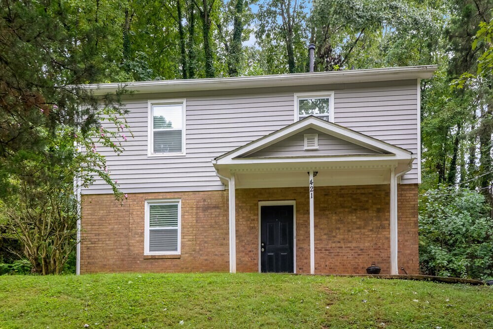 Foto principal - 421 Whispering Pines Dr