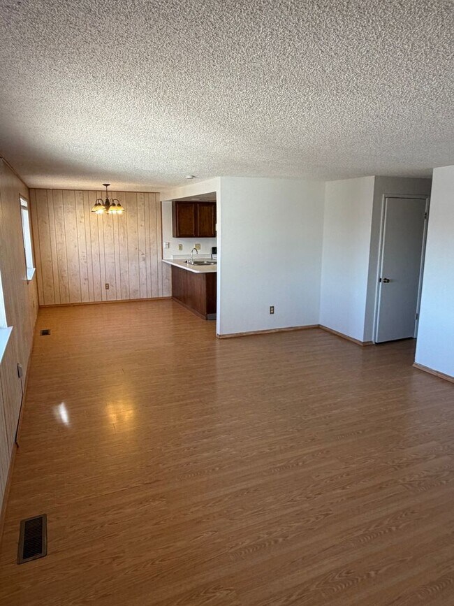 Foto del edificio - 2706 Powder Dr