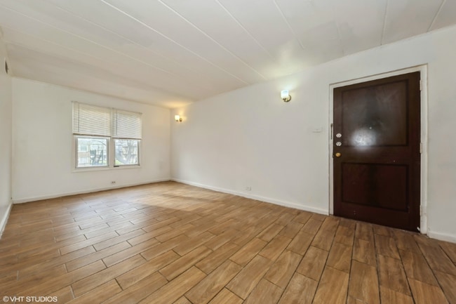 Photo - 8637 S Ingleside Ave Apartment