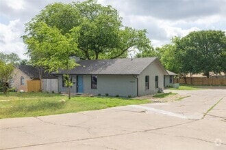 Building Photo - 10007 Quail Valley Blvd