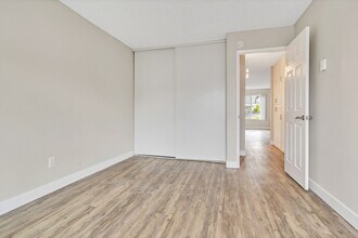 Interior Photo - Grossmont Bluffs
