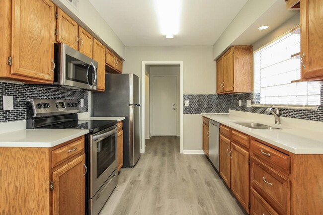 Foto del edificio - 6907 W Beryl Avenue