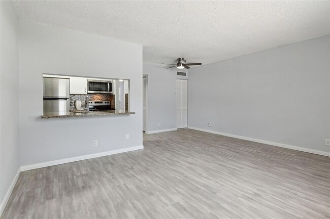 Foto del edificio - 1470 N Dixie Hwy