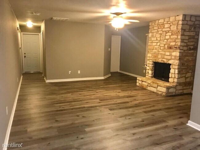 Building Photo - 2 br, 2 bath Apartment - 9017 Parkfield Dr