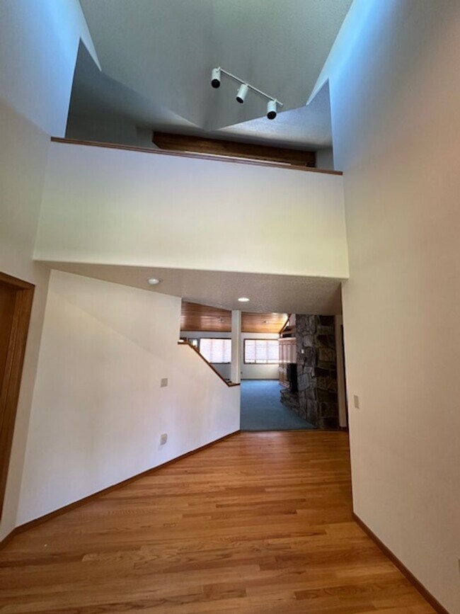 Foto del edificio - Custom Gated 4BR Rural Home – Scenic Views...