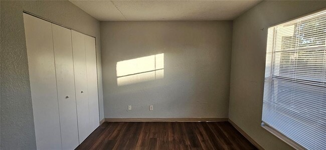 Foto del edificio - 1229 Kennedy Rd