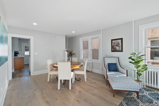 Foto del edificio - 895-901 Port Reading Ave