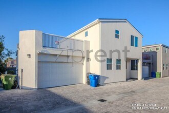 Building Photo - 15127 Logos Ct