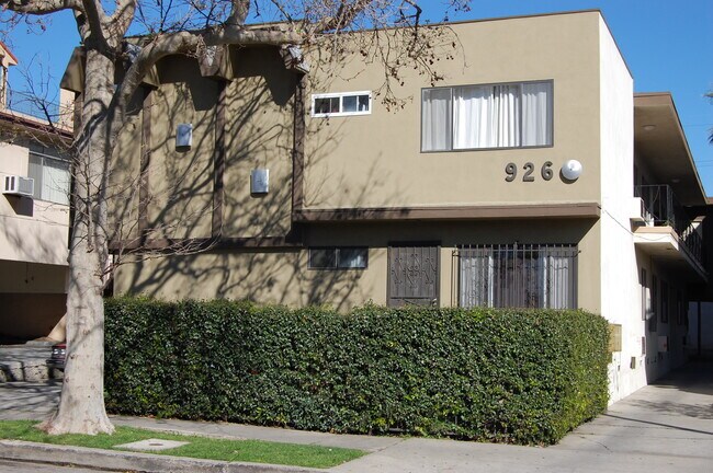 Building Photo - 926 N Hudson Ave