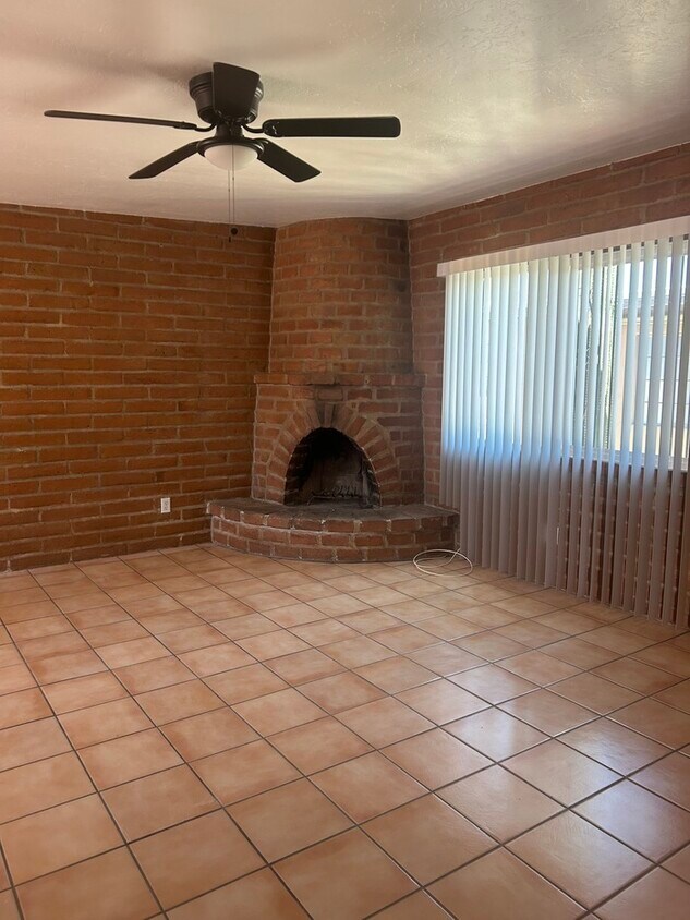 Primary Photo - FOR RENT