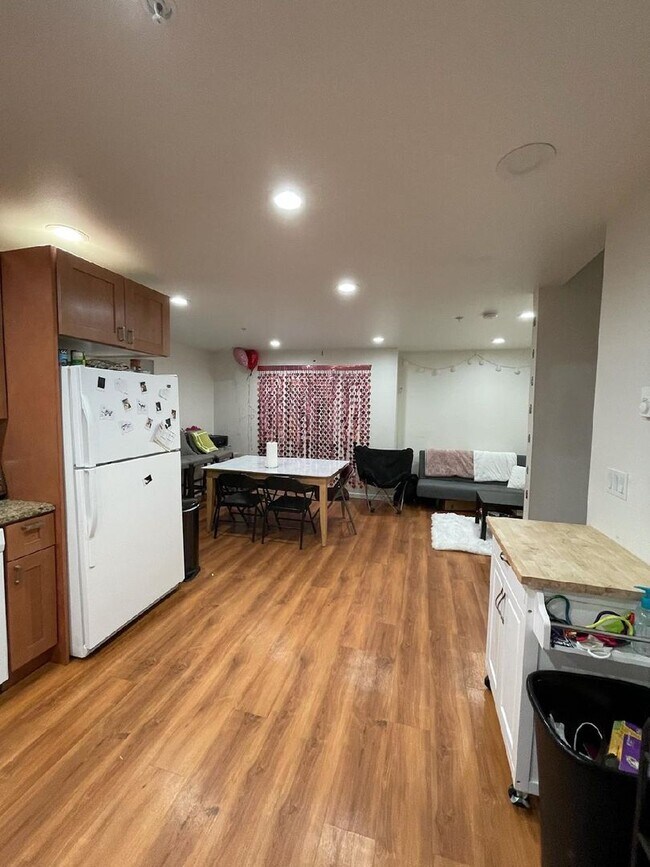 Foto del edificio - UW 22nd Ave Apartments
