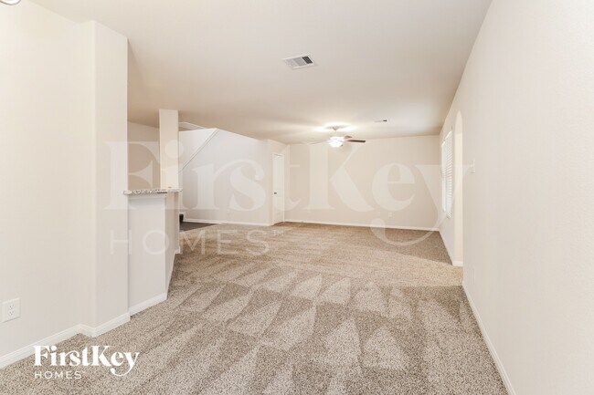 Building Photo - 25617 Roy Rogers Rd